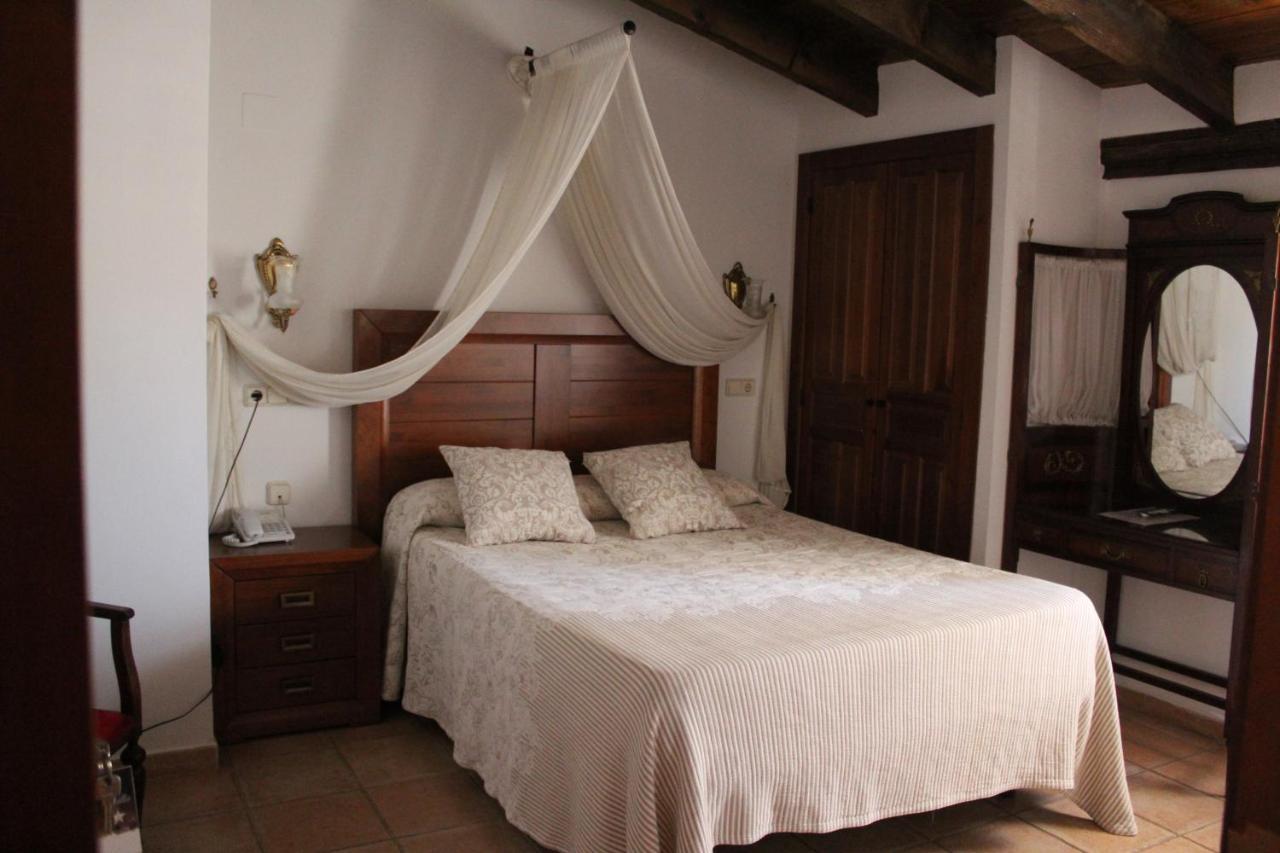 Hotel La Villa Requena Exterior photo