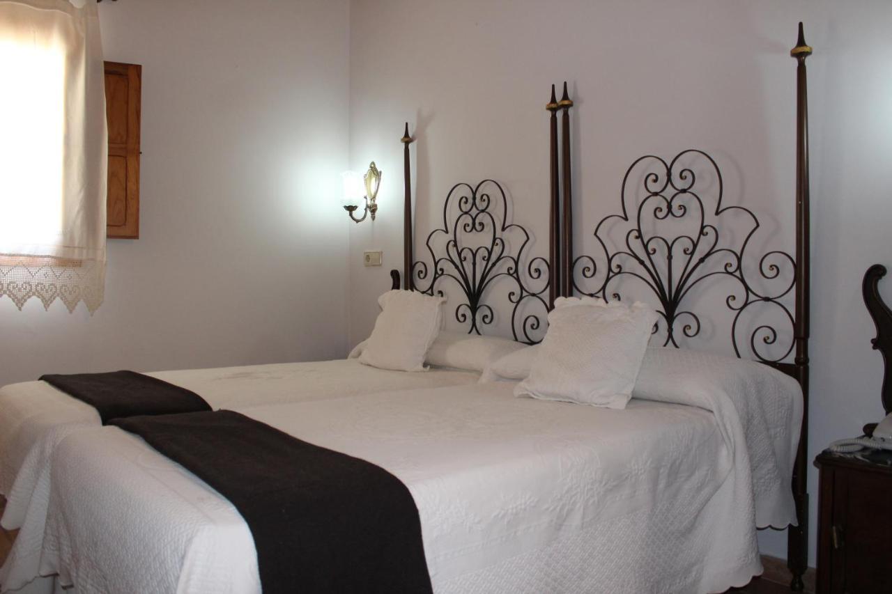 Hotel La Villa Requena Exterior photo